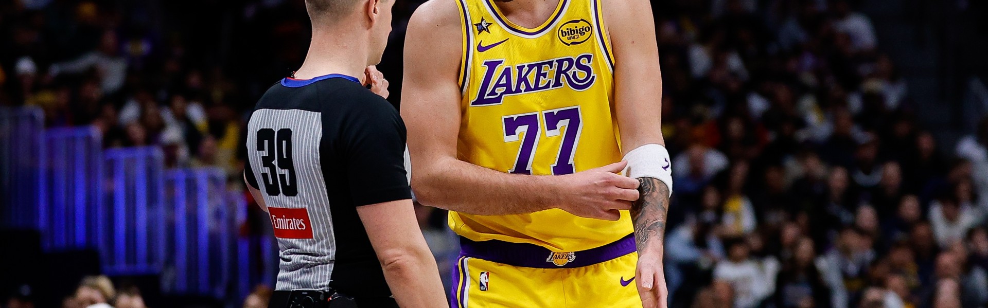 意昂体育入口-遭遇严防！东契奇27投11中&amp;三分13中3 空砍32+11+8&amp;正负值-17